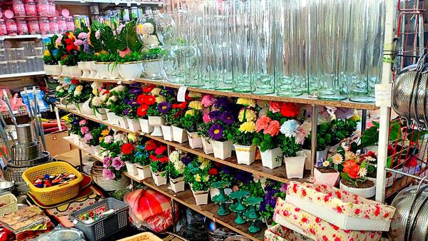 قاب‌هایی زیبا از مغازه‌های بام ایران، در روزهای پایانی سال 