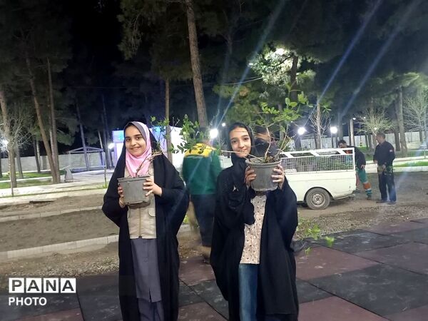 بیعت فرهنگیان آموزش و پرورش مه ولات با رهبر جمهوری اسلامی ایران