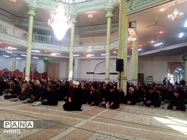 حضور دانش آموزان دبیرستان نمونه آیت الله خامنه ای در مراسم گرامیداشت رهبر معظم انقلاب اسلامی