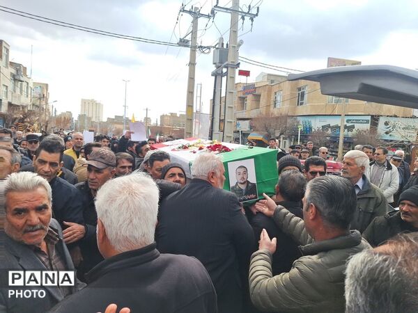 تشییع پیکر مطهر شهید والامقام ابوالفضل اسماعیلی در شهر صوفیان