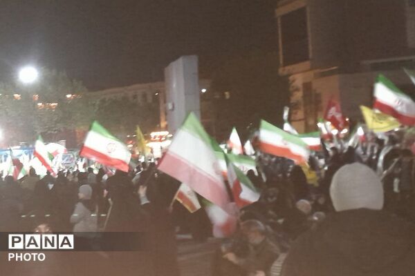 حضور معاون توسعه و پشتیبانی اداره کل آموزش و پرورش تهران در تجمعات شبانه میدان نماز شهرری 