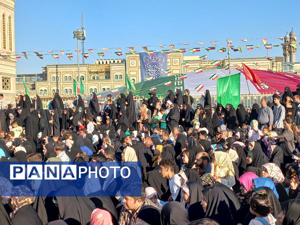 جشن تکلیف دختران و گرامیداشت دهه کرامت در قم