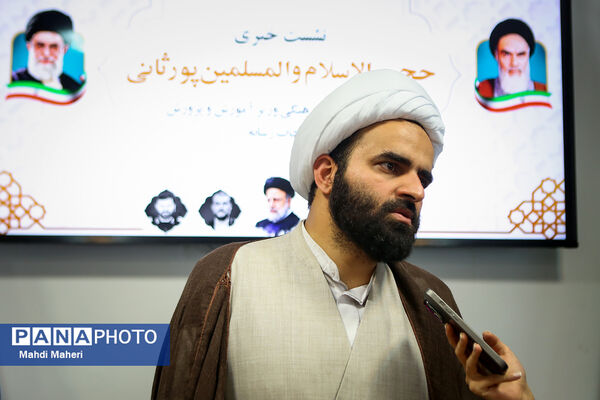 نشست خبری معاون پرورشی و فرهنگی وزارت آموزش و پرورش