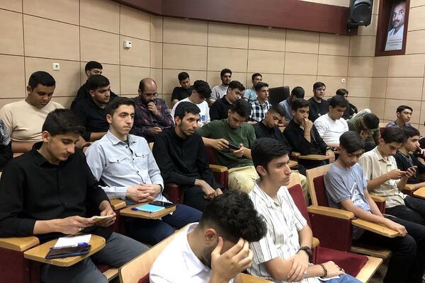 اعزام دانش‌آموز فرماندهان واحدهای مقاومت بسیج مدارس متوسطه دوم قرچک به دوره یاوران ولایت در شهر مشهد