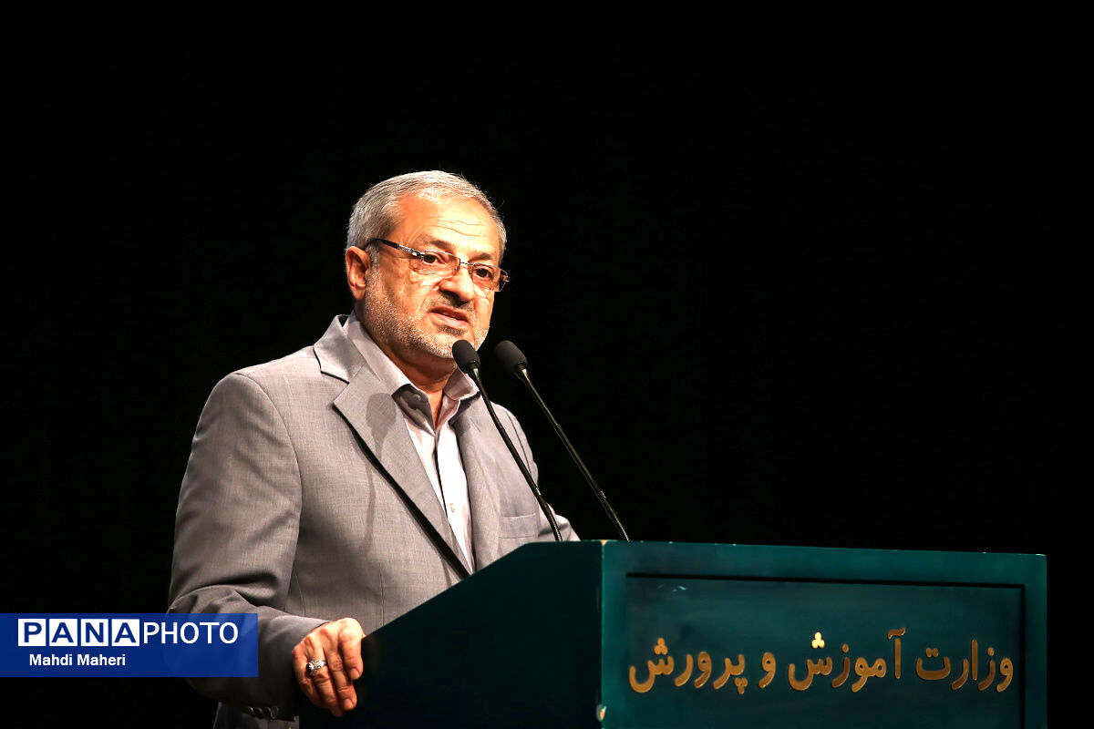 سند تحول بنیادین مهمترین ‌نقشه راه آموزش‌وپرورش است/ جایگاه آموزش و پرورش ارتقا‌ پیدا کند، خرده مسائل نیز حل می‌شود