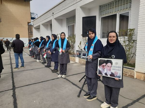 فرزانگان کوهدشت؛ روایت نخبگان از انقلاب در قاب «یاوران انقلاب »