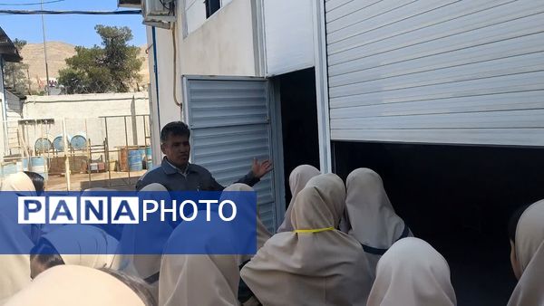 آشنایی دانش‌آموزان باحرف و مشاغل مختلف در بازدیدهای علمی 