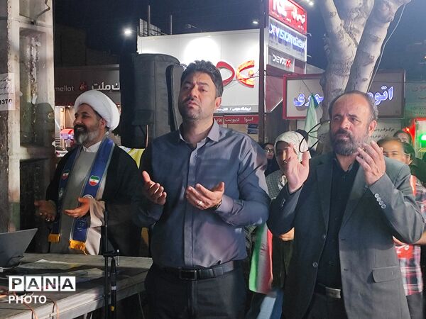 تجدید عهد و پیمان دوباره مردم کرج با رهبر انقلاب 