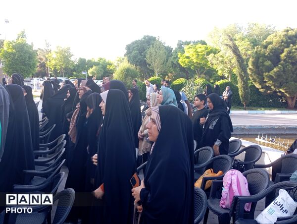 گردهمایی اهالی فرهنگ و هنر در فرهنگسرای سیمرغ نیشابور 