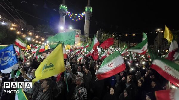 جشن میلاد امام رضا (ع) در پنجاه و نهمین شب از تجمعات مردم رجایی شهر کرج