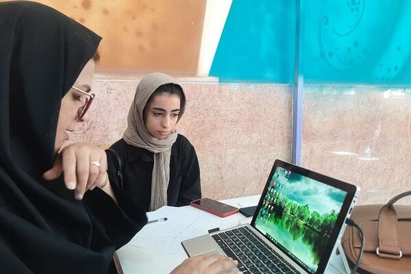  فعالیت پایگاه انتخاب رشته کنکور 1403 با حضور مشاوران برتر در شهرستان ورامین