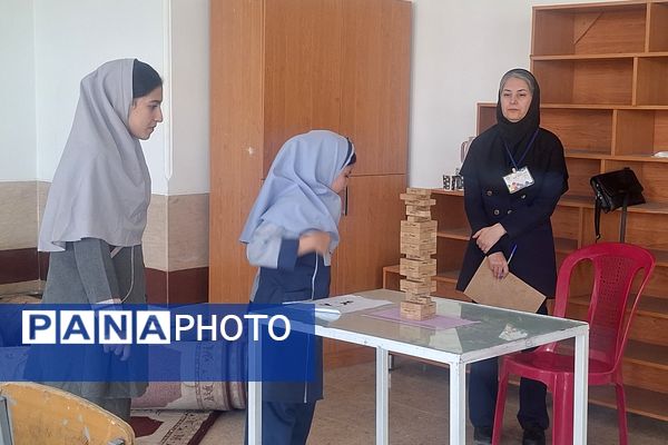 مسابقات بازی‌های فکری رویش دختران مرحله استانی در شیراز