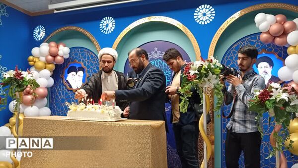 آیین جشن تولد فرزندان شهدا در مسجد مقدس جمکران