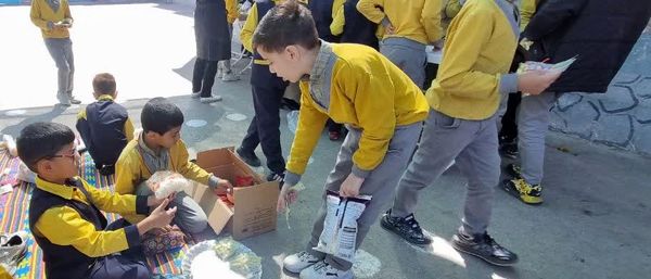 بازارچه کسب و کار دانش‌آموزی دبستان علی اکبر دهخدا  