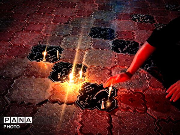 روشنایی شمع‌ها در شام غریبان؛ کاشمر در سوگ کربلا