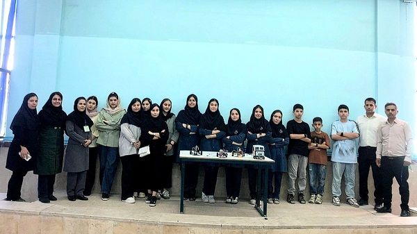  نخستین دوره مسابقات نوآوران رباتیک شهرستان نظرآباد برگزارشد