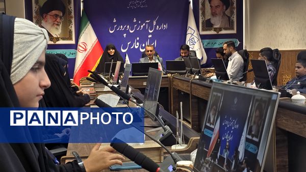 دیدار صمیمی خبرنگاران پانا با عضور شورای شهر شیراز