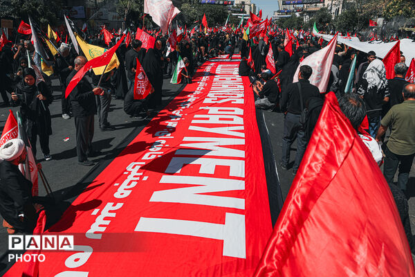 تشییع پیکر رهبر شهید انقلاب در مشهد مقدس-۲