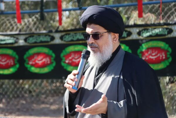 حضور معنوی امام‌جمعه بافق در مراسم سوگواری دبیرستان مناجات