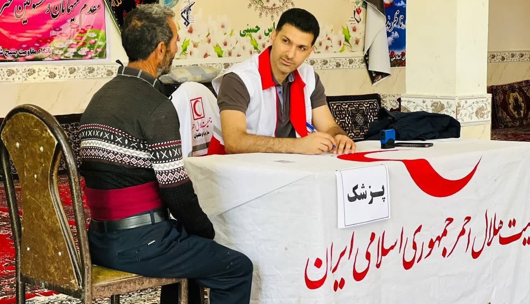 بهره مندی ۷۰ نفر از کاروان سلامت جمعیت هلال احمر شهرستان سملقان در روستای شورک