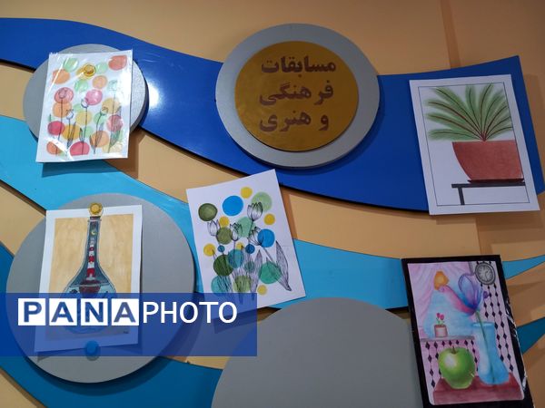 نمایشگاه دستاوردهای هنری دردبیرستان مصلی نژاد