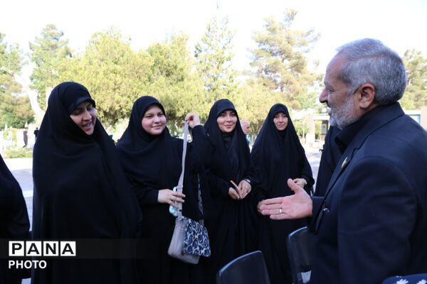 اولین سالگرد شهید کاظمی در بهشت رضا مشهد با حضور وزیر آموزش و پرورش