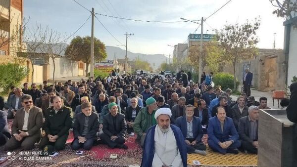 نماز عید فطر در مسجد صاحب الزمان روستای گزکوه