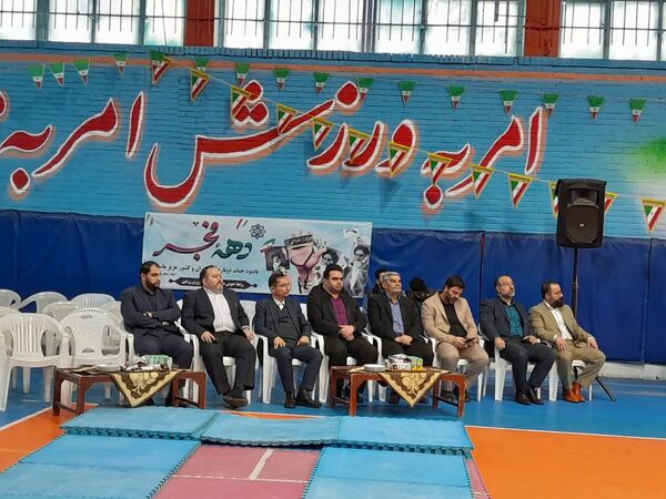  همایش دانش‌آموزی یاوران انقلاب شهرستان ورامین