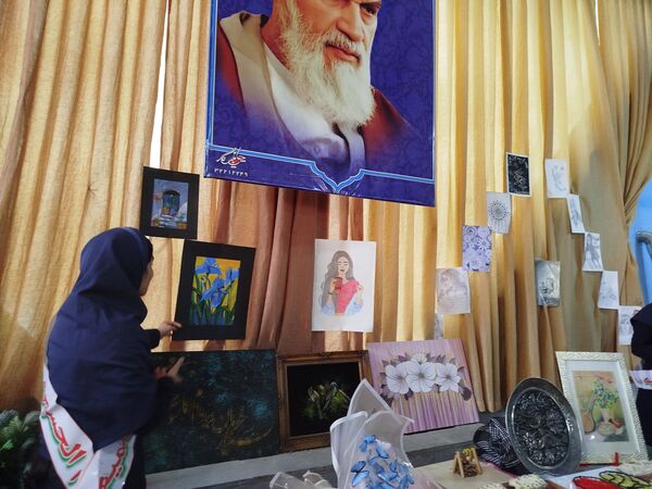 مدرسه انقلاب، بستری برای تبیین ارزش‌های انقلاب اسلامی