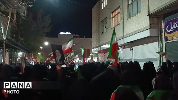 راهتان را ادامه می‌دهیم