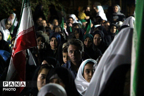 جشن روز دختر در ورودی باغ دولت آباد یزد