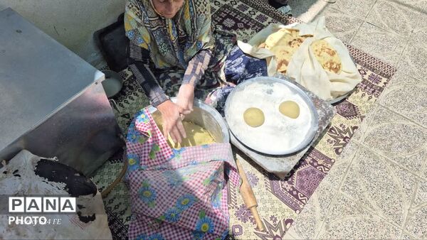  اولین جشنواره محصولات خانگی روستای سپیداران  ساوجبلاغ 