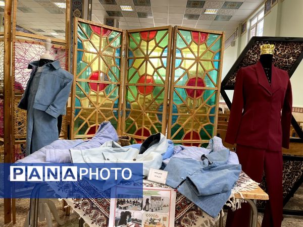 بازدید امام جمعه ملارد از نمایشگاه مشاغل هنرستان فنی و حرفه‌ای طوبی به مناسبت هفته سلامت و هفته معرفی مشاغل