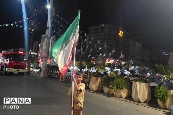 تداوم حضور در خیابان‌ها؛ رمز اتحاد و پیروزی 