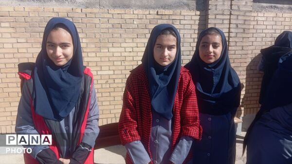 دوازدهمین جشنواره نوجوان خوارزمی در دبیرستان خدیجه کبری(س) بیرانوند