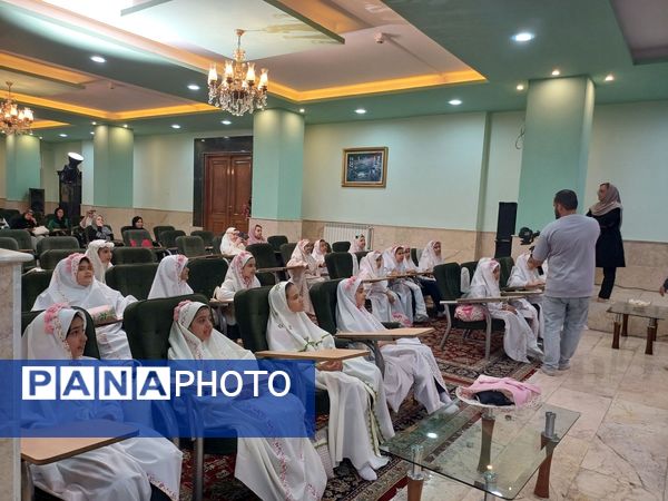 برگزاری جشن تکلیف دانش‌آموزان دبستان گلهای‌شادی ناحیه ۲ کرج