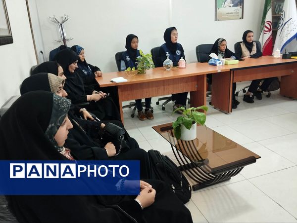 نشست صمیمانه معاون پرورشی و تربیت‌بدنی ناحیه 7 با سردبیر خبرنگاران خبرگزاری پانا 