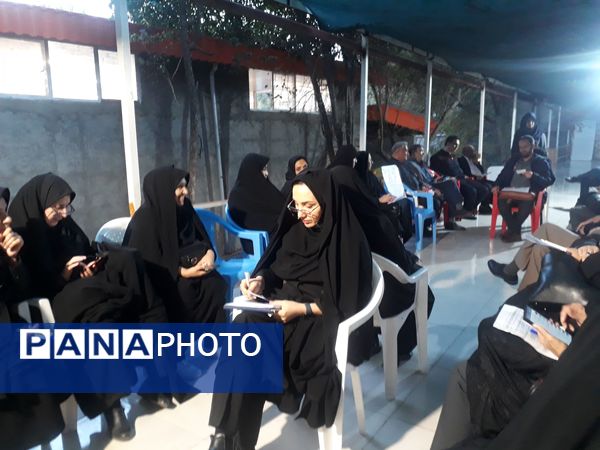  دوره توانمندسازی مدیران مدارس خراسان رضوی با عنوان اردوی میم مثل مدیر