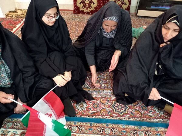 پیاده‌روی و بازی‌های محلی اعضای پایگاه پنج تن 