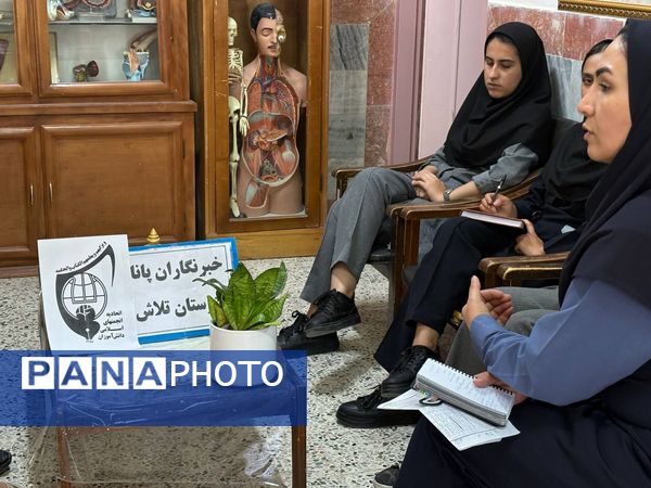 جلسه توجیهی ویژه دانش‌آموزان خبرنگار پانا در هنرستان تلاش