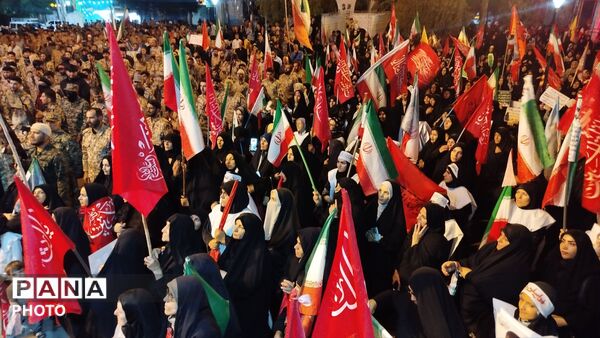 طنین دوباره «لبیک یا خامنه‌ای» در صد و چهل و دومین شب نورآباد 