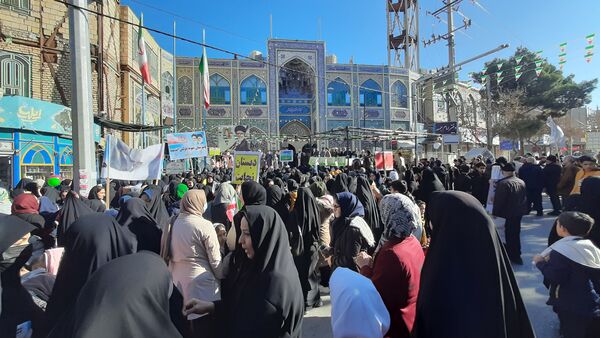 نخستین روز از دهه مبارک فجر با برگزاری برنامه‌های فرهنگی و مذهبی متنوع در شهرستان اسفراین