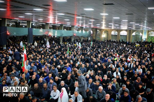 راهپیمایی روز قدس همزمان با تشییع شهید اقتدار در جهرم