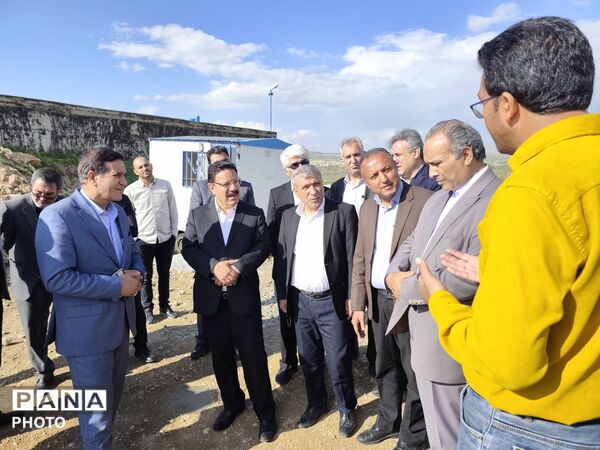 بازدید معاون عمرانی استاندار آذربایجان شرقی از تصفیه‌خانه فاضلاب لیلان