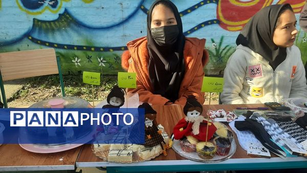 گشایش نمایشگاه «ایرانمون» در دبیرستان نیایش با بازارچه دانش آموزی