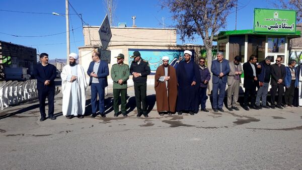 آیین گلباران تمثال امام خمینی(ره) در شهرستان کوهسرخ