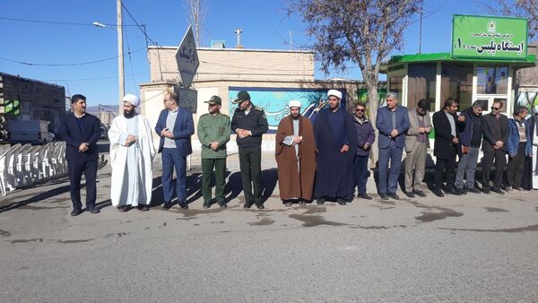 آیین گلباران تمثال امام خمینی(ره) در شهرستان کوهسرخ