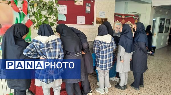 رای‌گیری شورای دانش‌آموزی در دبیرستان فرهنگیان ناحیه ۷ مشهد 