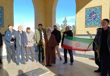 نگاهی به مراسم غباروبی و گلباران مزار شهدا کلاته رودبار در دهه فجر