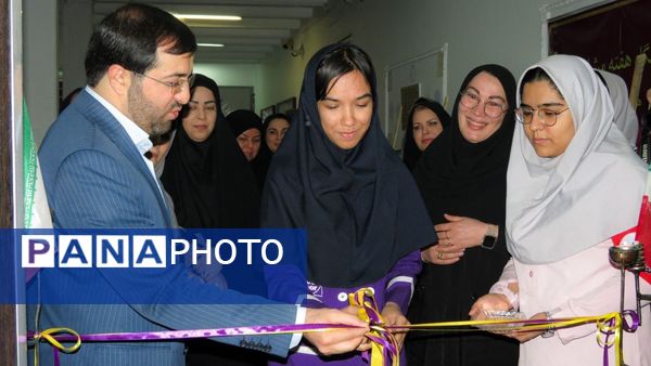 برگزاری افتتاحیه نمایشگاه مشاغل در هنرستان نور،ملارد 